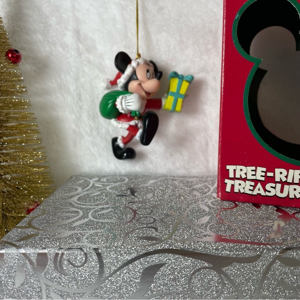Mickey unlimited EnescoMickey Mouse Santa Ornament with Gift in box